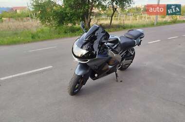 Спортбайк Kawasaki Ninja 600 ZX-6R 2001 в 