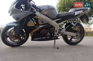 Спортбайк Kawasaki Ninja 600 ZX-6R 2001 в 