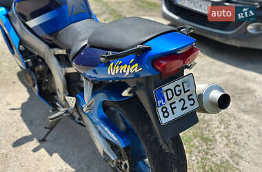 Спортбайк Kawasaki Ninja 600 ZX-6R 2001 в 