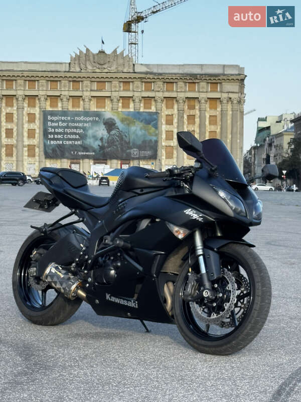Kawasaki Ninja 600 ZX-6R 2010
