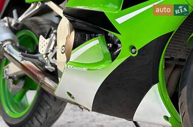 Мотоцикл Супермото (Motard) Kawasaki Ninja 600 ZX-6R 2000 в 
