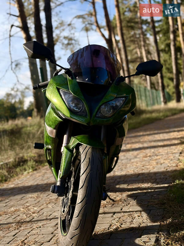 Спортбайк Kawasaki Ninja 600 ZX-6R 2010 в Києві фото 2 Спортбайк Kawasaki Ninja 600 ZX-6R 2010 в Києві