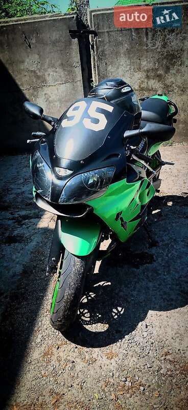 Спортбайк Kawasaki Ninja 636 ZX-6R 2002 в Звенигородці