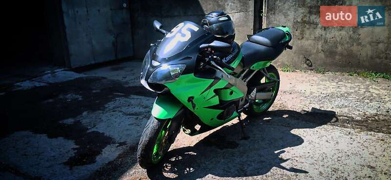 Спортбайк Kawasaki Ninja 636 ZX-6R 2002 в Звенигородці