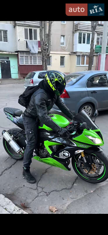 ❤︎ 車輛名稱】：KAWASAKI ZX-10R (30週年配色、TCS) 【出廠年份