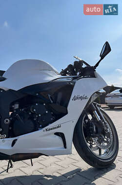 Спортбайк Kawasaki Ninja 636 ZX-6R 2023 в 