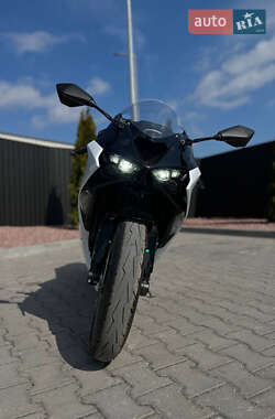 Спортбайк Kawasaki Ninja 636 ZX-6R 2023 в 