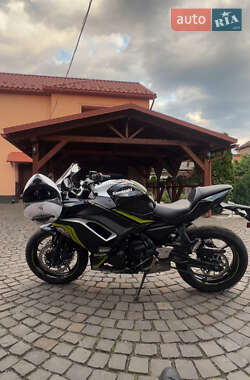 Мотоцикл Спорт-туризм Kawasaki Ninja 650 2021 в 