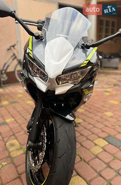Мотоцикл Спорт-туризм Kawasaki Ninja 650 2021 в 