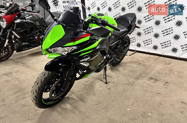 Спортбайк Kawasaki Ninja 650 2021 в 