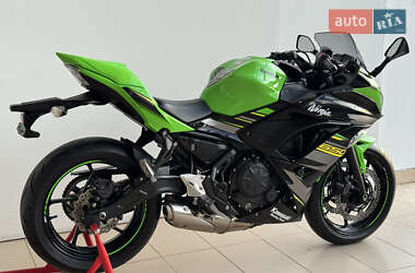 Спортбайк Kawasaki Ninja 650 2019 в 