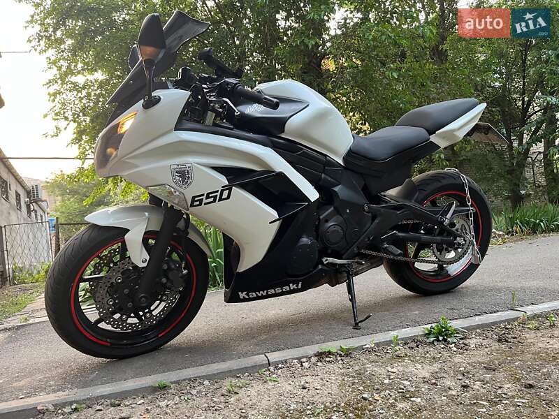 Грузовые мотороллеры, мотоциклы, скутеры, мопеды Kawasaki Ninja 650 2012 в 