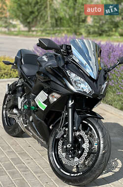 Мотоцикл Спорт-туризм Kawasaki Ninja 650 2019 в 