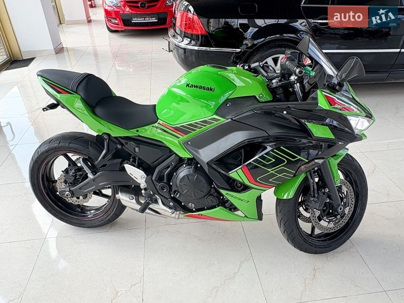 Мотоцикл Спорт-туризм Kawasaki Ninja 650 2022 в Николаеве