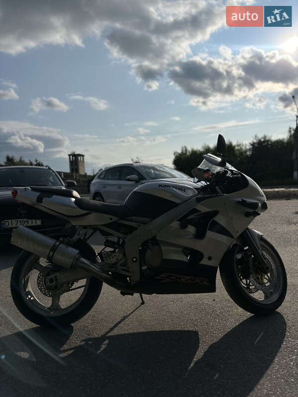 Спортбайк Kawasaki Ninja ZX-6R 2000 в Виннице