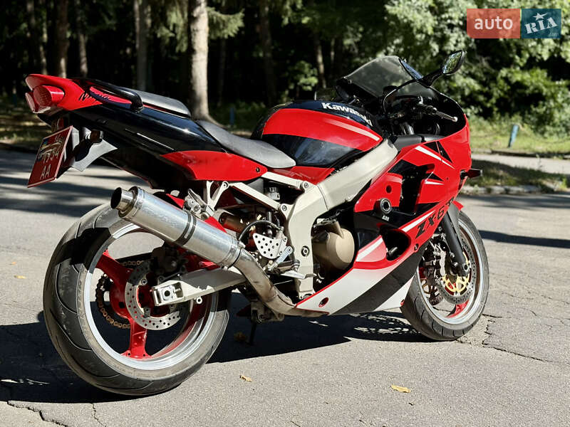 Спортбайк Kawasaki Ninja ZX-6R 2001 в Виннице