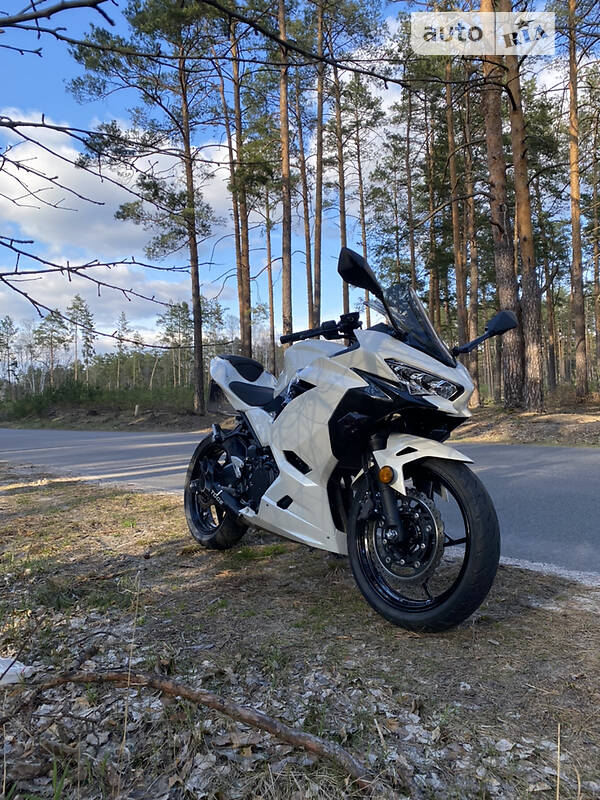 Спортбайк Kawasaki Ninja 2018 в Сарнах