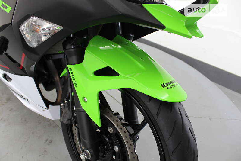 Спортбайк Kawasaki Ninja 2021 в Гнівані