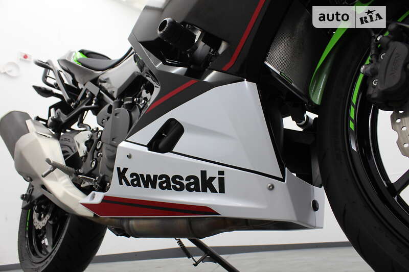 Спортбайк Kawasaki Ninja 2021 в Гнівані