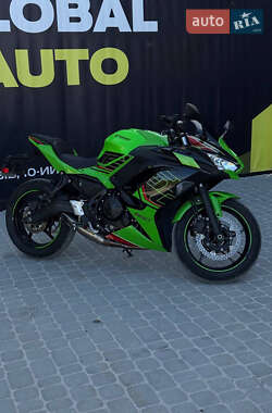 Спортбайк Kawasaki Ninja 2023 в 