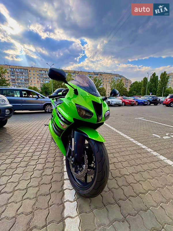 Спортбайк Kawasaki Ninja 2010 в Одессе