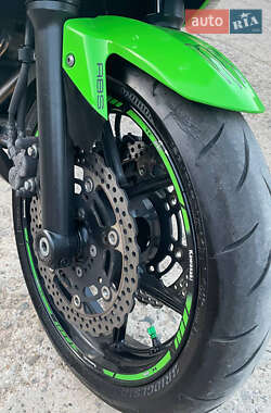 Мотоцикл Спорт-туризм Kawasaki Ninja 2011 в 