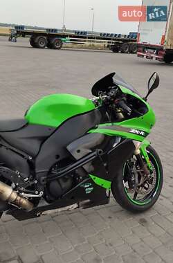 Спортбайк Kawasaki Ninja 2007 в 