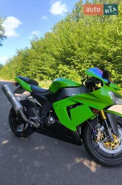 Спортбайк Kawasaki Ninja 2004 в 