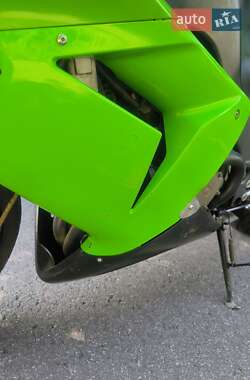 Спортбайк Kawasaki Ninja 2004 в 