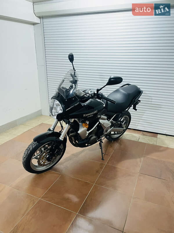 Мотоцикл Без обтекателей (Naked bike) Kawasaki Versys 650 2008 в Киеве
