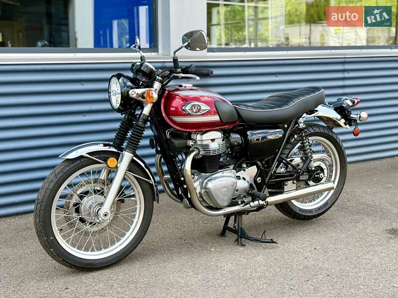 Kawasaki W 800 2022