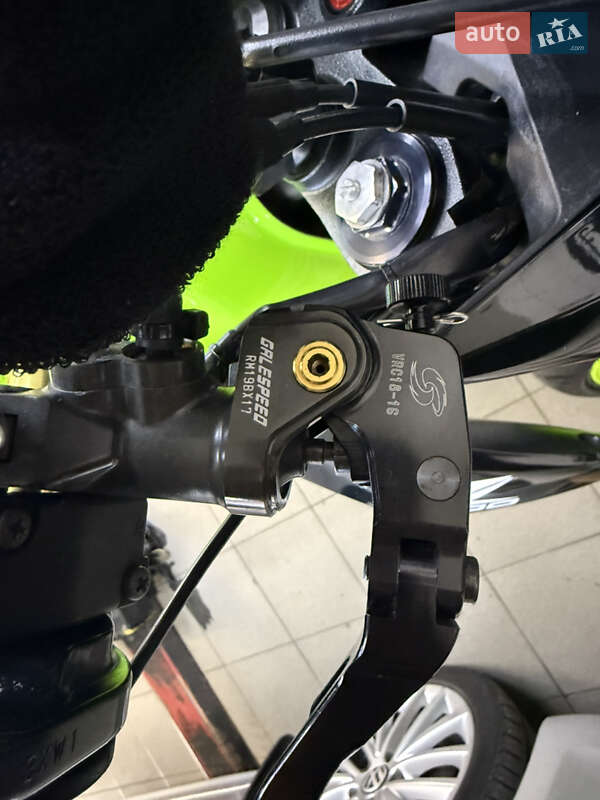 Мотоцикл Без обтекателей (Naked bike) Kawasaki Z 1000 2010 в Киеве