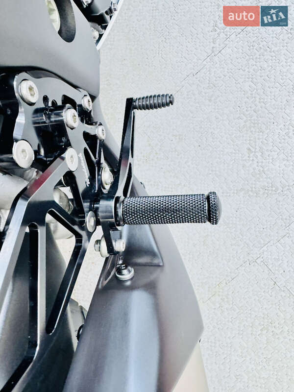 Спортбайк Kawasaki Z 1000 2020 в Одессе фото 21 Спортбайк Kawasaki Z 1000 2020 в Одессе