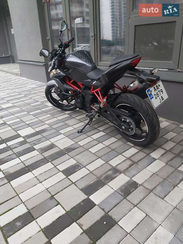Kawasaki Z 250SL 2015