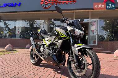 Мотоцикл Без обтекателей (Naked bike) Kawasaki Z 400 2023 в Киеве