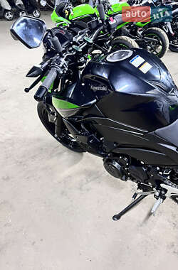 Мотоцикл Без обтекателей (Naked bike) Kawasaki Z 400 2021 в 