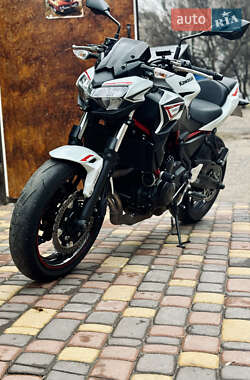 Мотоцикл Без обтекателей (Naked bike) Kawasaki Z 650 2022 в 