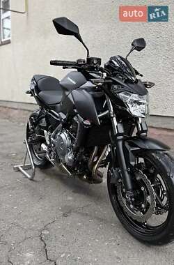 Мотоцикл Классик Kawasaki Z 650 2017 в 