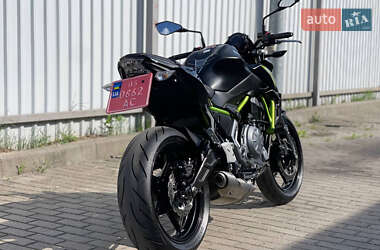 Мотоцикл Без обтекателей (Naked bike) Kawasaki Z 650 2018 в 