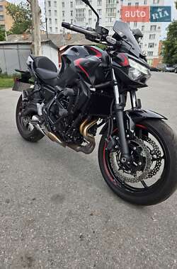 Мотоцикл Без обтекателей (Naked bike) Kawasaki Z 650 2023 в 