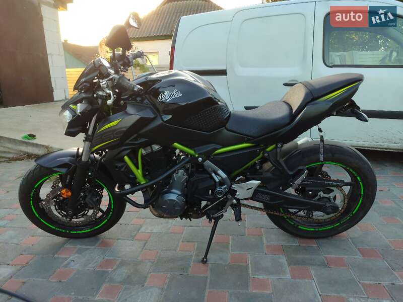 Мотоцикл Без обтекателей (Naked bike) Kawasaki Z 650 2018 в Радомышле