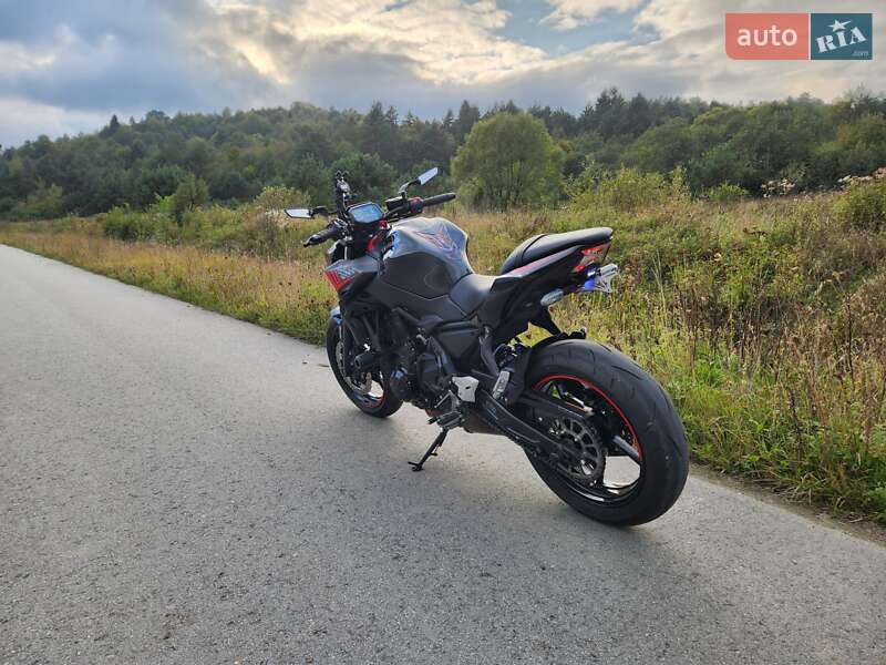 Мотоцикл Без обтекателей (Naked bike) Kawasaki Z 650 2023 в Самборе
