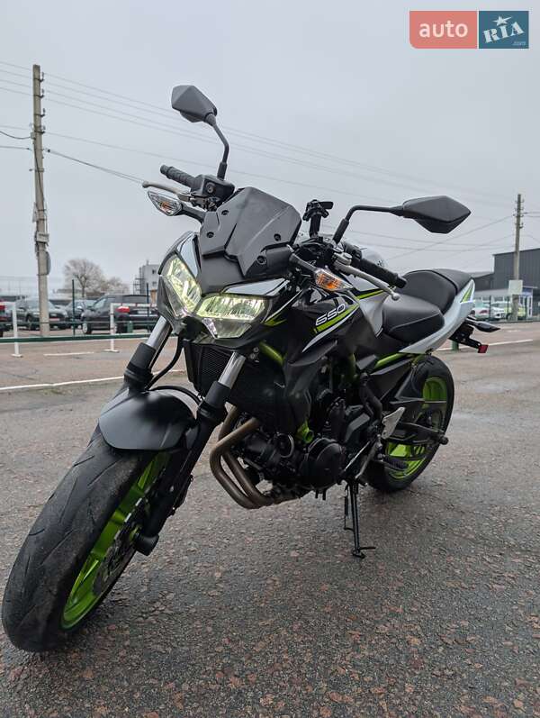 Мотоцикл Без обтекателей (Naked bike) Kawasaki Z 650 2021 в Киеве