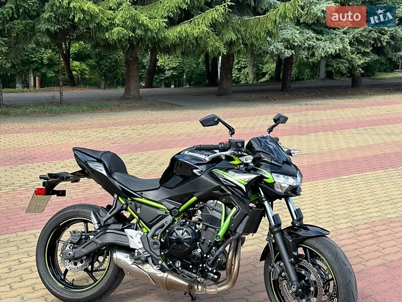 Kawasaki Z 650 2022