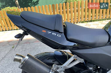 Мотоцикл Без обтекателей (Naked bike) Kawasaki Z 750 2005 в 