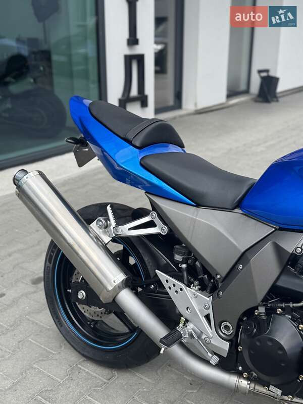 Мотоцикл Без обтекателей (Naked bike) Kawasaki Z 750 2005 в Ровно