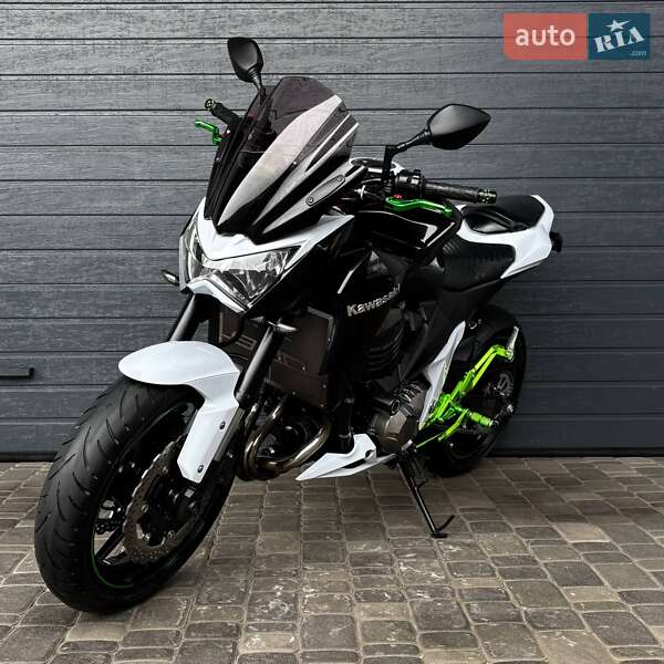 Мотоцикл Без обтекателей (Naked bike) Kawasaki Z 800 2012 в Белой Церкви