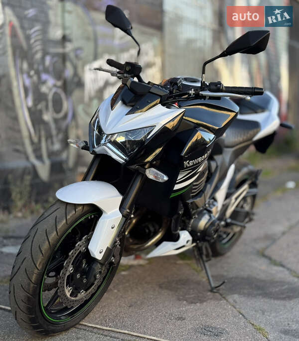 Мотоцикл Без обтекателей (Naked bike) Kawasaki Z 800 2013 в Киеве