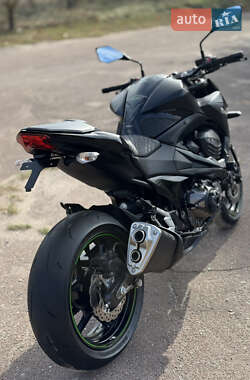 Мотоцикл Без обтекателей (Naked bike) Kawasaki Z 800 2013 в 