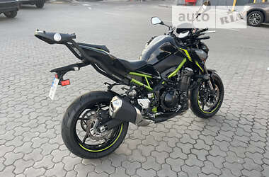 Мотоцикл Без обтекателей (Naked bike) Kawasaki Z900 2022 в Киеве